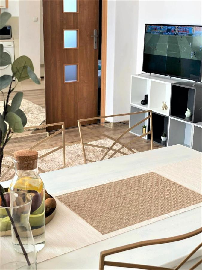 Vicky - New Apartment Centrum Srodmiescie วอร์ซอ ภายนอก รูปภาพ